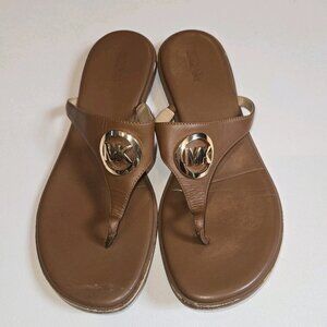 Michael Kors AQ14J Women's Sandals 9 M Brown Leather T-Strap Gold Logo MK Tan
